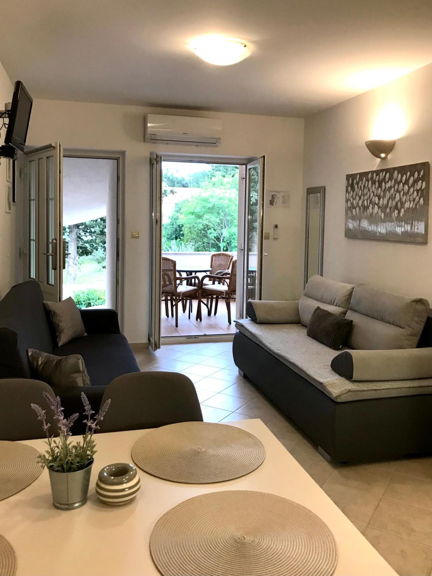 Apartmani Samec نوفاليا المظهر الخارجي الصورة