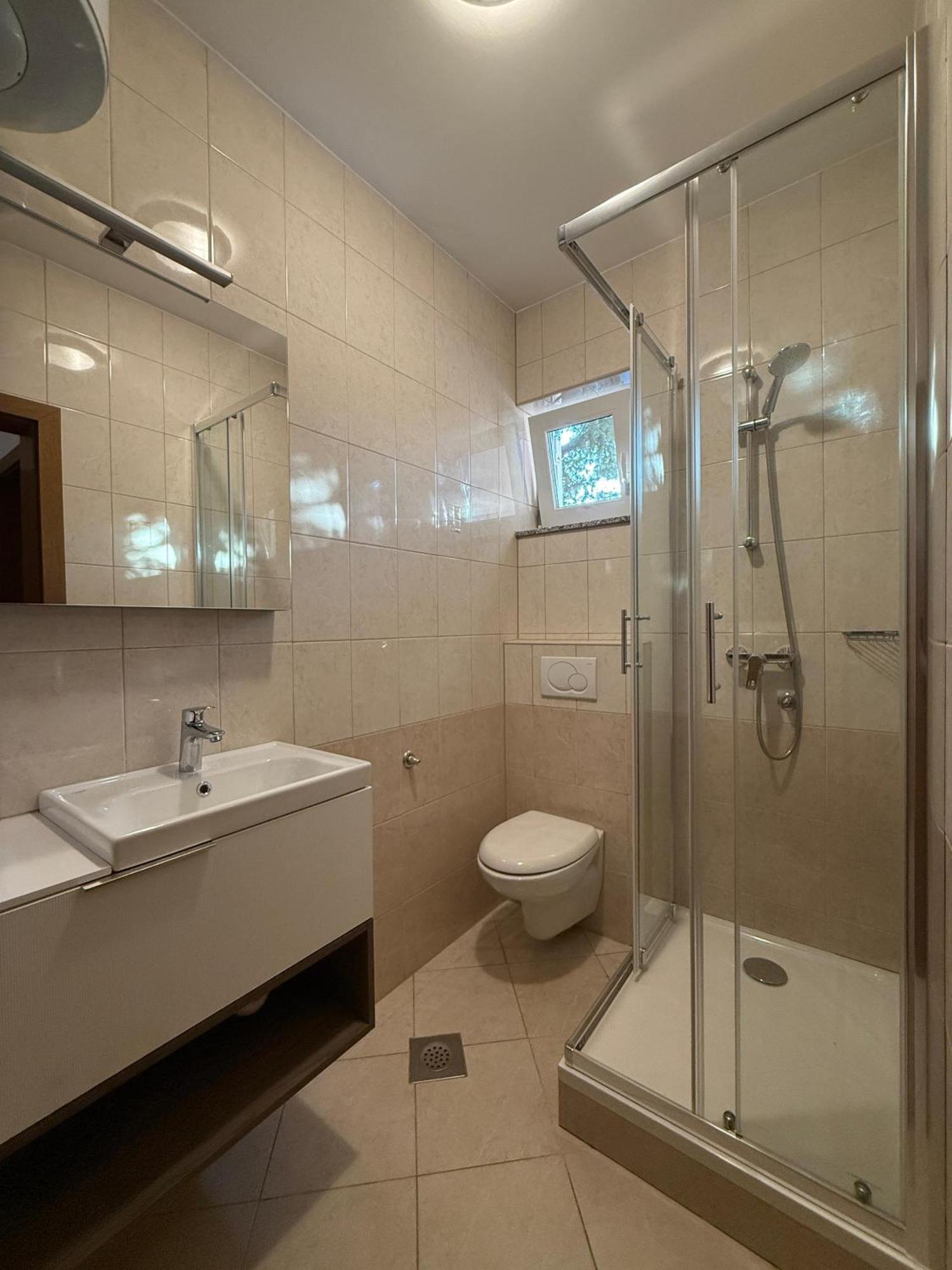 Apartmani Samec نوفاليا المظهر الخارجي الصورة