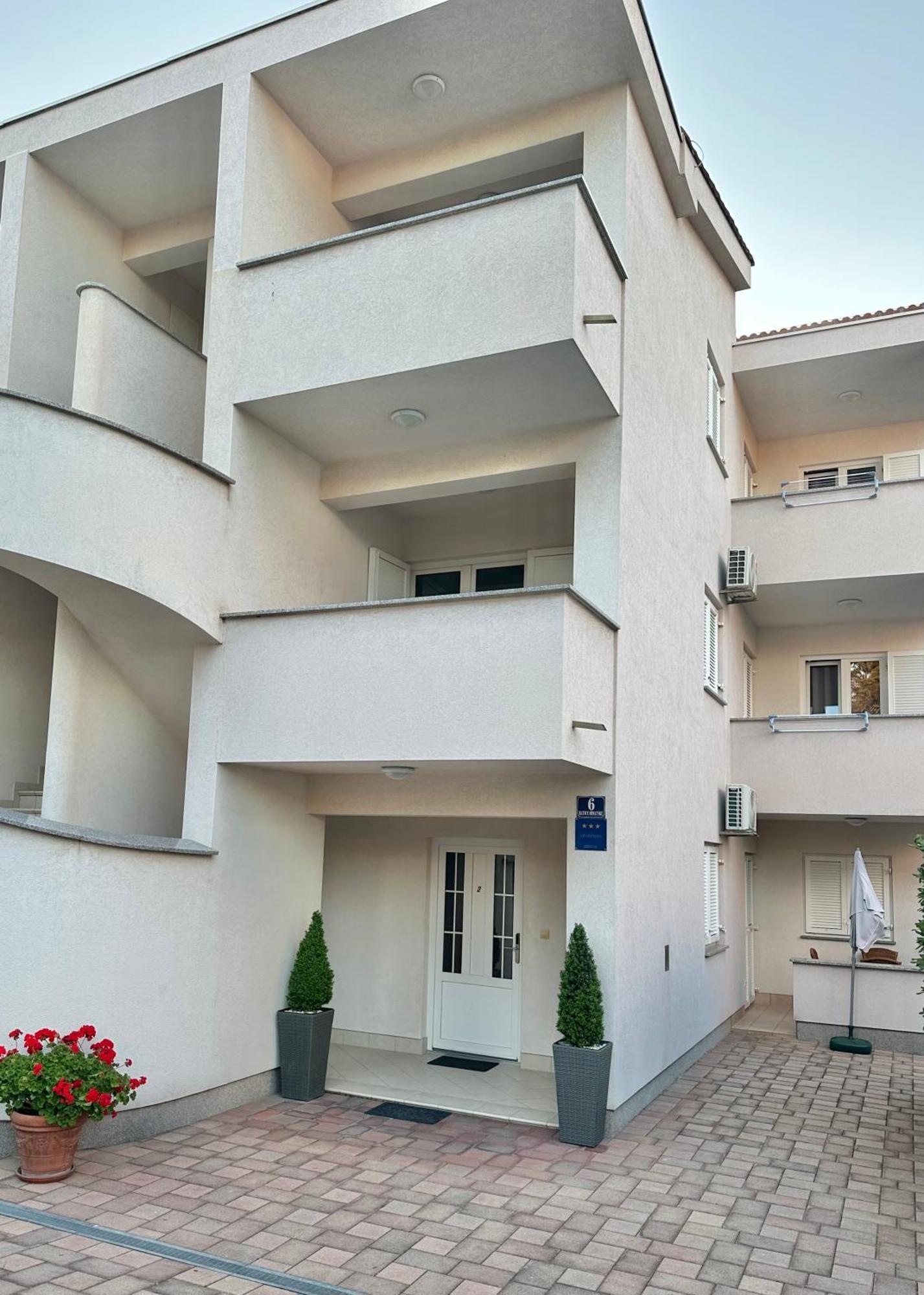 Apartmani Samec نوفاليا المظهر الخارجي الصورة